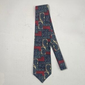 Men's Paisley & Geometric Pattern Tie in Red and Navy